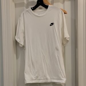 Nike Men's White T-Shirt